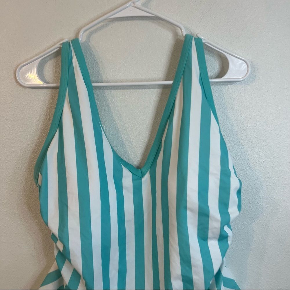 3/$20 🦋 NWOT Kona Sol One Piece Swimsuit Blue Striped Women’s 14W Plus Size - Picture 6 of 7